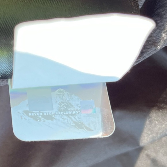 The Northface Men's Sz M 2024 Shell Jacket in Black Medium - Picture 10 of 11